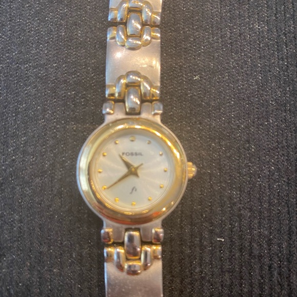Fossil Watch - Picture 2 of 3